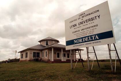 Lynn University, de Florida, iba a construir un campus universitario en Nordelta. Llegaron a tener una casilla que funcionó como "centro de información", pero luego el proyecto no prosperó. "Iba a hacer una inversión gigante, pero por un tema ideológico le bocharon el permiso ¡Algo insólito!", asegura Costantini.