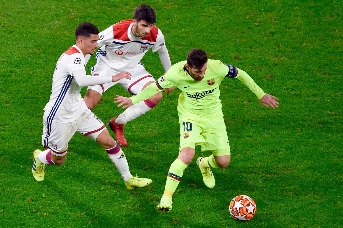 Lyon Vs Barcelona . Houssem Aouar y Martin Terrier y Lionel Messi