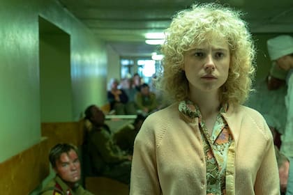 La actriz Jessie Buckley interpreta a Lyudmila Ignatenko en la ficción de HBO