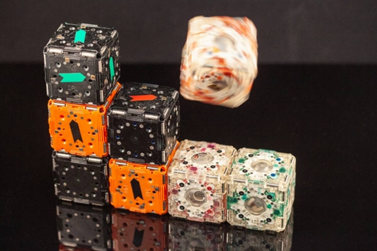 M-Block puede unirse a otras piezas gracias a un sistema interno giratorio y un mecanismo de imanes permanentes