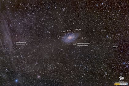 M33, NGC 598, Galaxia del Triángulo. Es una galaxia espiral localizada en la constelación de Triangulum. Se encuentra a 2,8 millones años luz