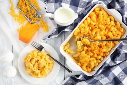 Mac and cheese: macarrones con queso cheddar al estilo americano