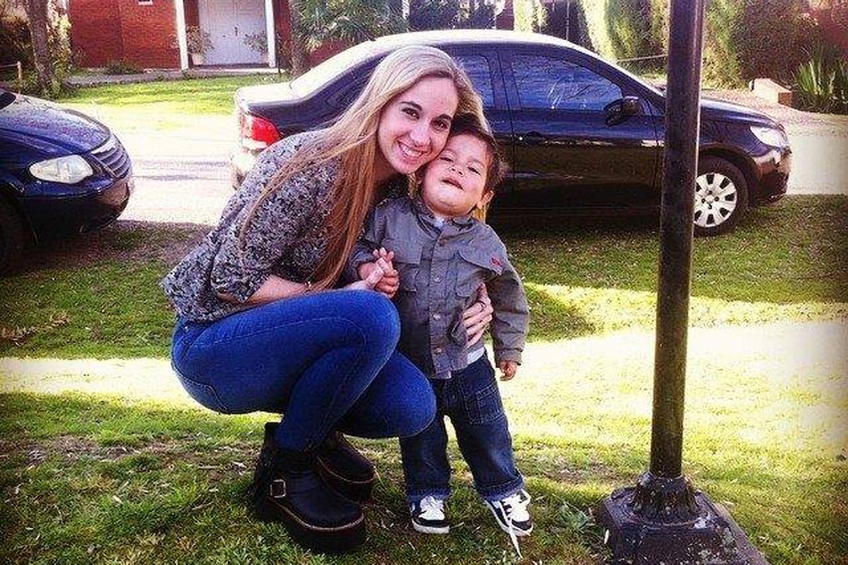 Macarena estudiaba psicología en la UCA, era campeona de patín artístico y amadrinaba a Javi, de un hogar de niños, que todavía la sigue visitando