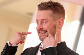 Acompañado por su familia y su “madre”, Macaulay Culkin recibió un tardío reconocimiento en Hollywood
