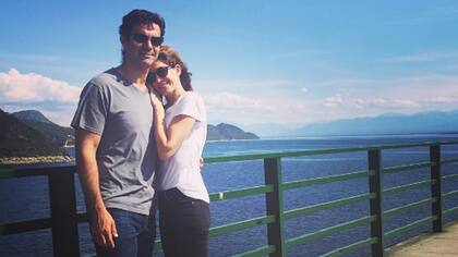 Macedo y Urtubey, en una de las postales románticas, que suele subir la actriz