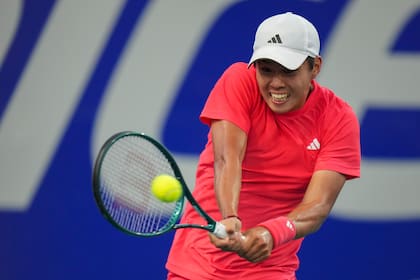 Machac acaba con las ilusiones de Tien y avanza a semifinales del Abierto Mexicano de Tenis