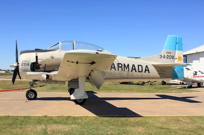 Machado cuenta con una réplica del T-28P
