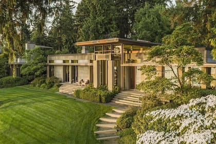 Mackenzie Scott, ex esposa de Jeff Bezos, donó varias propiedades a organizaciones benéficas