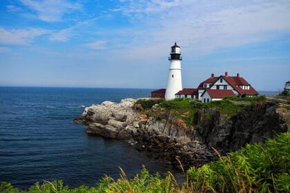 Mackworth está íntegramente rodeada por un camino que permite recorrerla en una hora a ritmo moderado