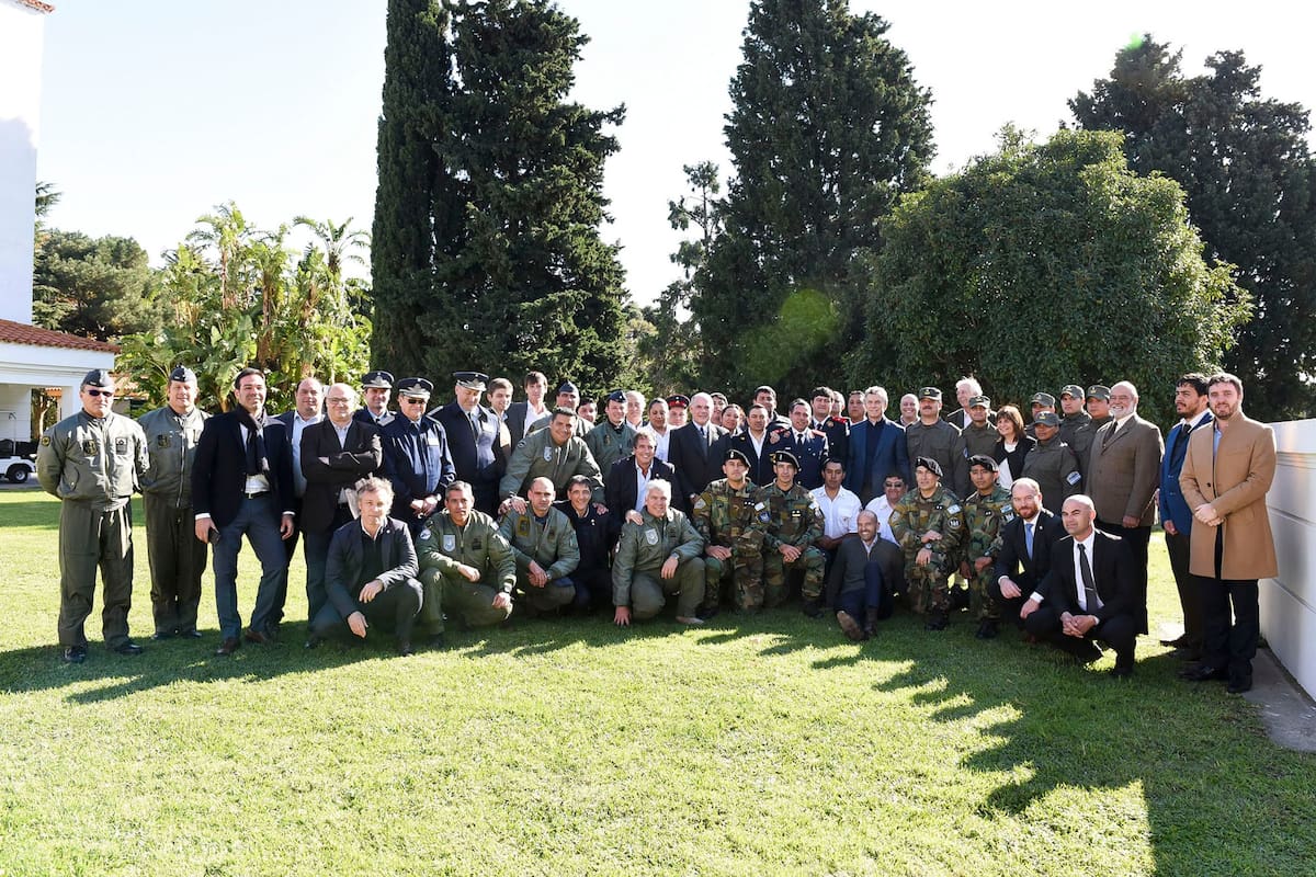 Macri agasajó en la Quinta de Olivos a los brigadistas que rescataron a los funcionarios varados en la alta montaña