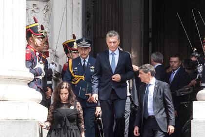 Macri anunció el aumento de la AUH en el Congreso, pero se quedó con un margen para subir el gasto social