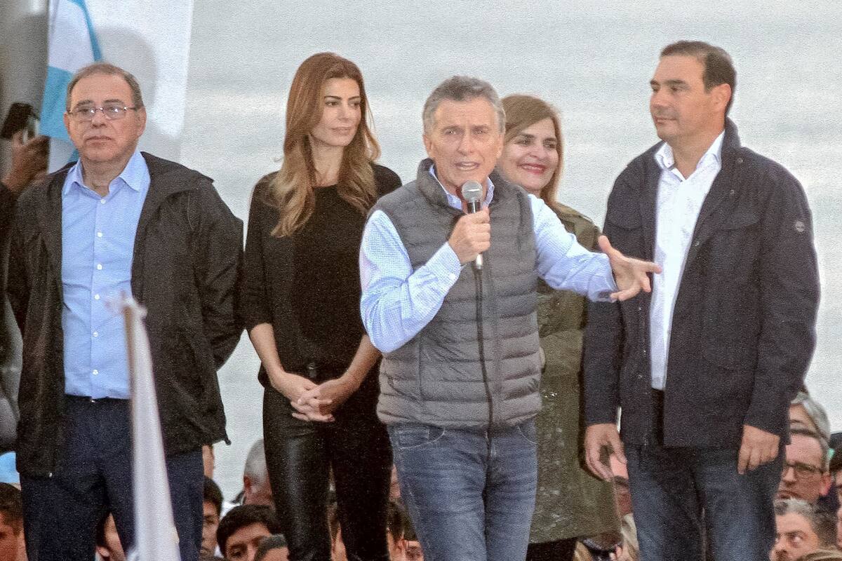 Macri, ayer, ante una multitud en Corrientes