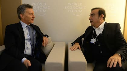 Carlos Ghosn y Mauricio Macri en Davos