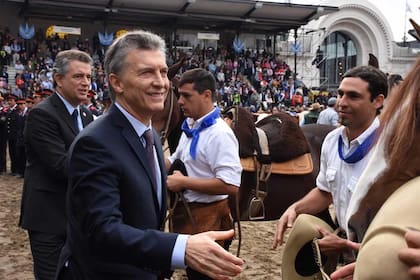 El Presidente el año pasado en la Rural. En una carta en un diario de Olavarría, hoy remarcó que la Argentina tiene el desafío de convertirse "en un país líder en exportación de alimentos y seguridad alimentaria"