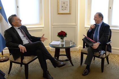 Después del desayuno con empresarios, Macri se reunió en París con Rodolfo Terragno
