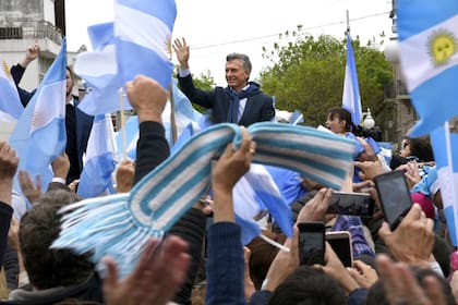 Macri, en Esperanza, por donde pasó su cuarta marcha del &quot;Sí se puede&quot;