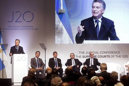 Macri habló brevemente delante de los jueces de la Corte, de un tema sensible como la lucha contra la corrupción