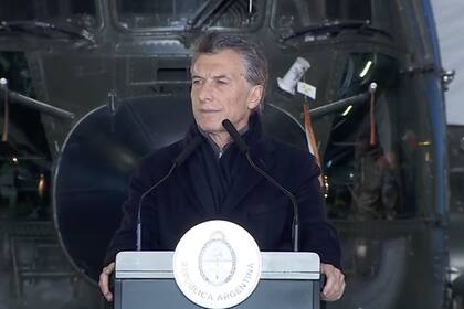 Macri presenta el plan de reestructuración militar