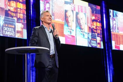 Macri presentó su libro con un acto político en el Centro de Convenciones Buenos Aires