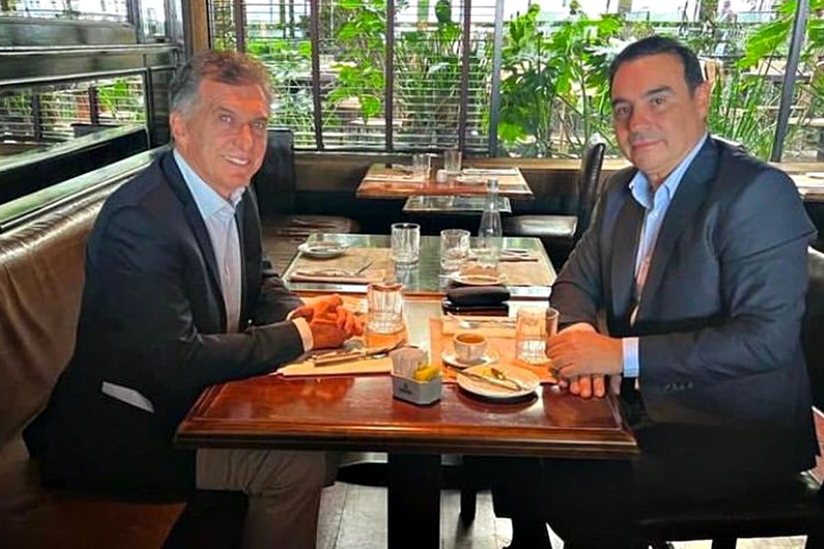 Macri recibió a Gustavo Valdés tras su regreso del Sur