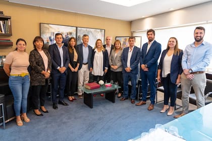 Macri recibió hoy a senadores de Pro y les pidió mostrar "unidad" frente a la fractura del Gobierno