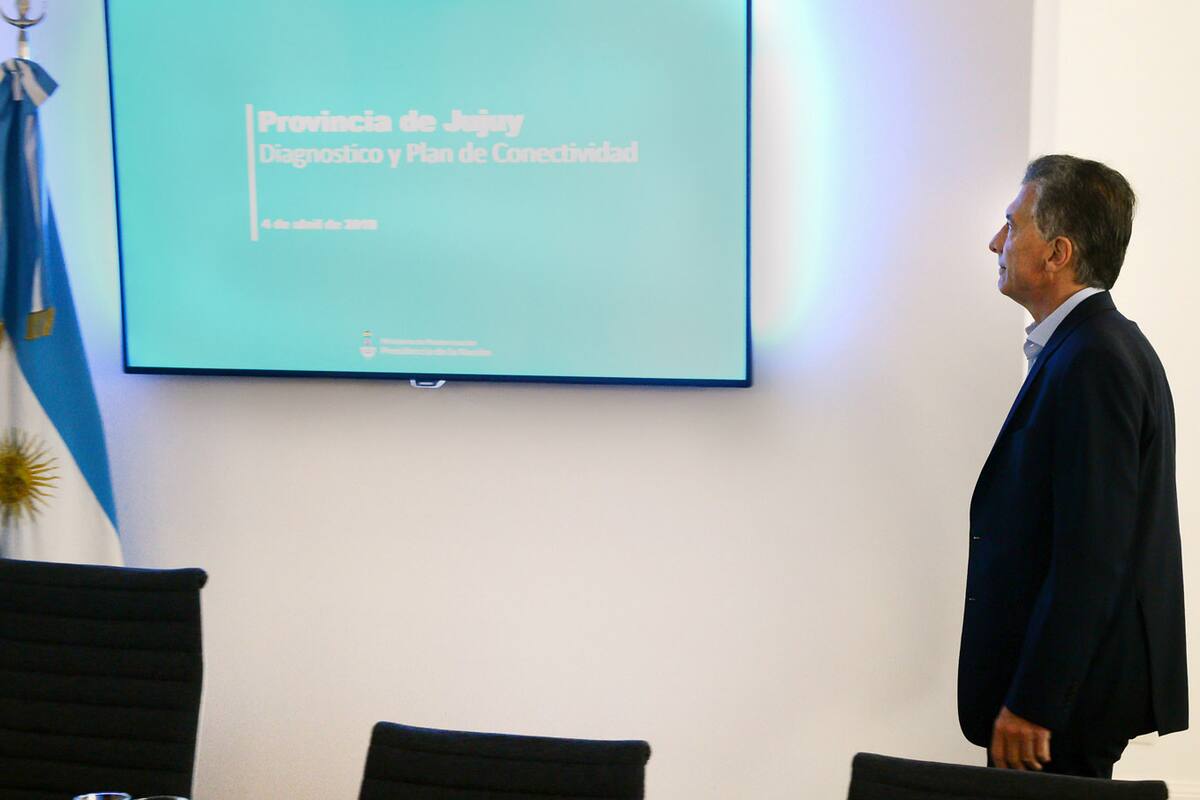 Macri se acerca a la oposición para lograr apoyo legislativo