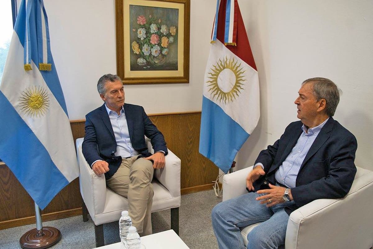 Macri se encuentra con Schiaretti mientras el Gobierno negocia con gobernadores