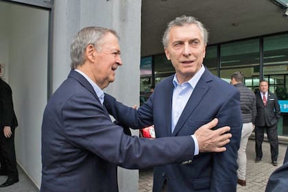 Macri se encuentra con Schiaretti mientras el Gobierno negocia con gobernadores