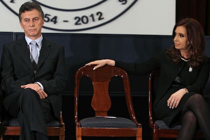 Macri y Cristina, en 2012, durante un acto en la Bolsa de Comercio