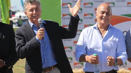 Macri y Venegas el mes pasado en Expoagro; volverán a juntarse mañana en el microestadio de Ferro