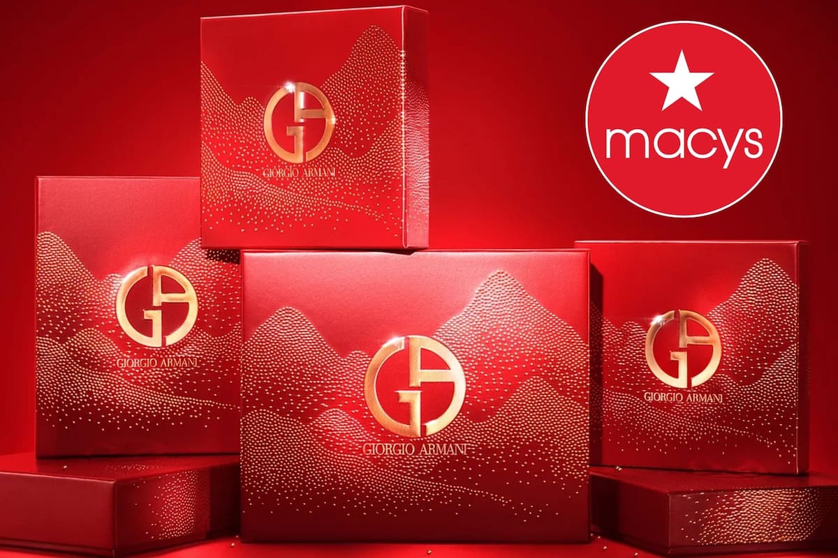 Macy's bajó el precio de un set Giorgio Armani que incluye un tamaño regular y otro para viajes