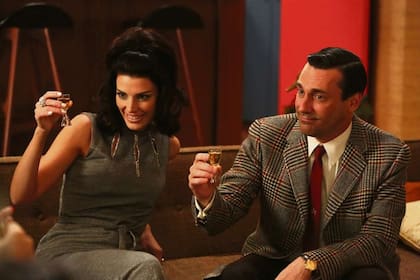 Mad Men. El creador de la serie, Matthew Weiner, debió pagar 250.000 dólares por los derechos de "Tomorrow never knows", de The Beatles