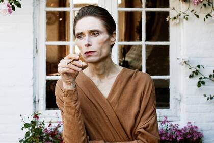 Madame Nielsen, novelista y performer