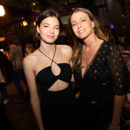 Madre e hija: Helena Otamendi y Geraldine Neumann.