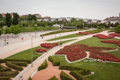 Madrid Río, un inmeso parque en el que los madrileños hacen deporte