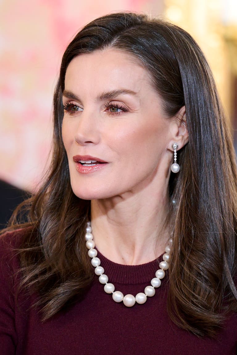 MADRID, SPAIN - JANUARY 06: Queen Letizia of Spain attends the Pascua Militar ceremony at the Royal Palace on January 06, 2025 in Madrid, Spain. (Photo by Carlos Alvarez/Getty Images)