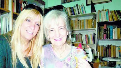 Madrinazgo: Lily Süllos la ungió como su discípula y, hasta el día de hoy, Chelli honra ese camino