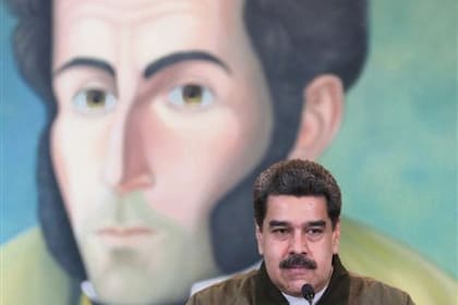 Maduro, en un encuentro con dirigentes políticos y sociales en Caracas
