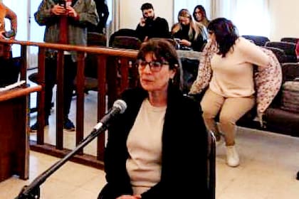Mafalda Beatriz Secreto, al declarar en el juicio en su contra, acusada de haber asesinado a su pareja, José Luis Arenas, en la ciudad bonaerense de Colón