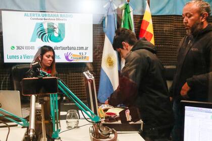 Magali Fernández entregó el celular en un estudio de radio, para preservarse. Fuente: Diario Norte