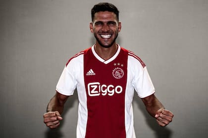 Magallán se incorporó al plantel de Ajax