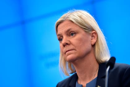 Magdalena Andersson, en la conferencia de prensa en la que anunció su renuncia a ser premier de Suecia poco después de haber sido designada. (Photo by various sources / AFP) / Sweden OUT