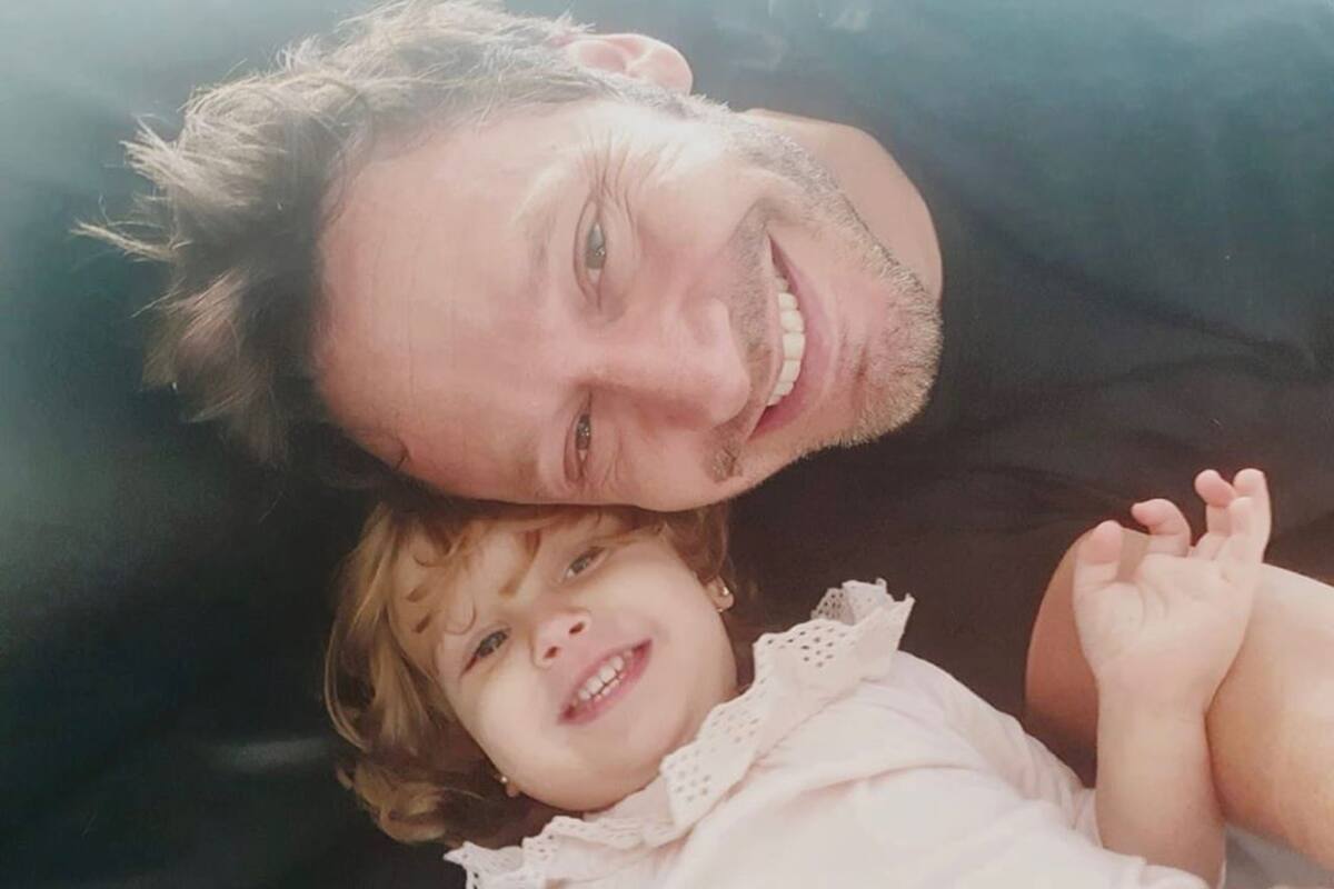 Magnolia interrumpió un vivo entre Benjamín Vicuña y Leonardo Sbaraglia causando mucha ternura