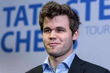 Magnus Carlsen, quien que ganó por sexta vez (record) el clásico Wijk ann Zee