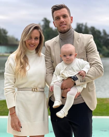 Magui Alcacer y Giovani Lo Celso junto a su hija Emilia (Foto: Instagram)