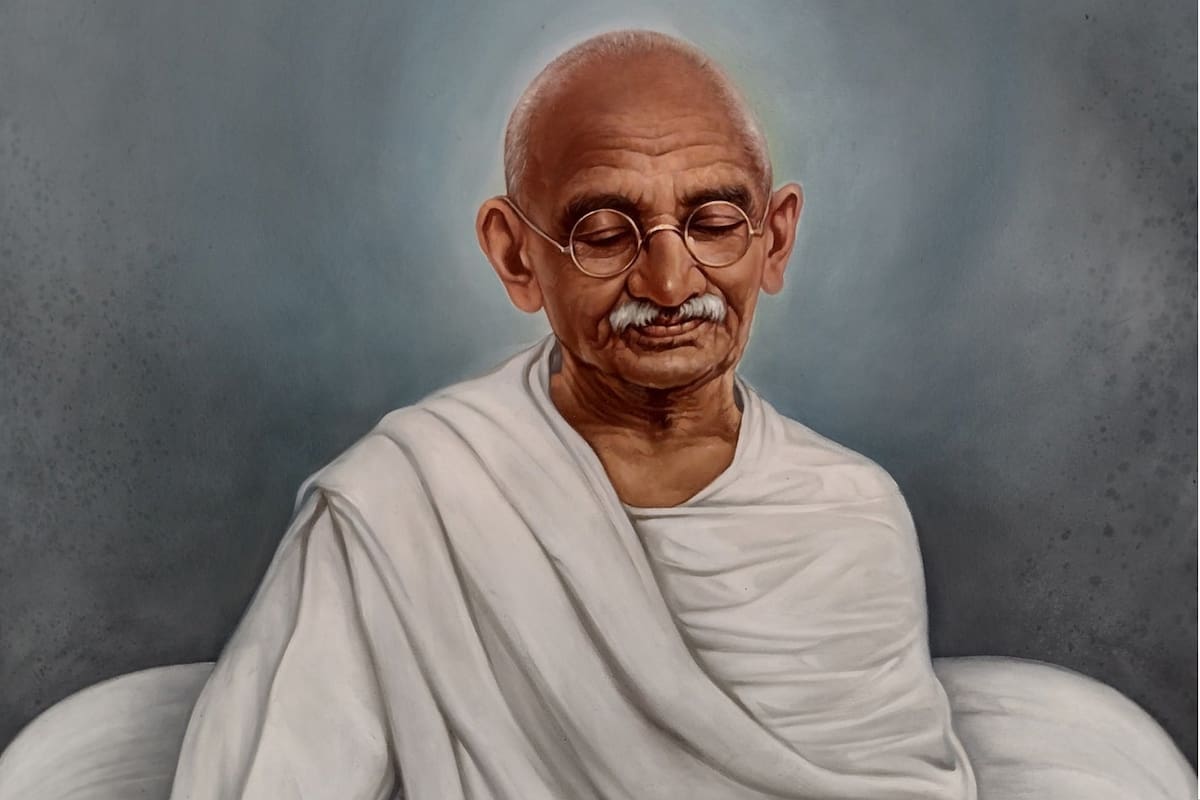 Mahatma Gandhi: “Un cobarde es incapaz de mostrar amor; hacerlo es la reserva de los valientes”