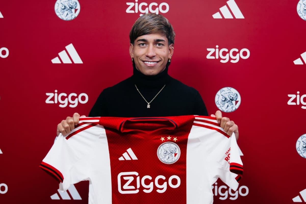 Maher Carrizo fue presentado como refuerzo de Ajax