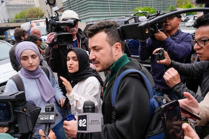 Mahmoud Khalil fue liberado tras pasar tres meses en un centro de detención de Luisiana