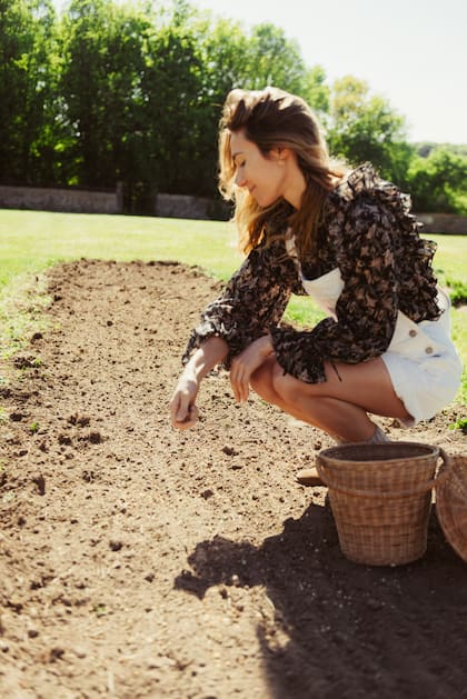 En un terreno familiar en una granja de Borgoña cultivan cerca de 25 especies botánicas