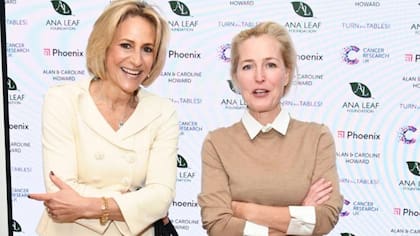 Maitlis (izquierda) se encontró con Anderson en un evento caritativo en marzo de 2023